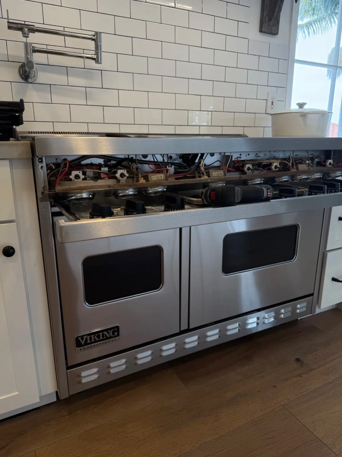 Viking range control panel opened for diagnosis